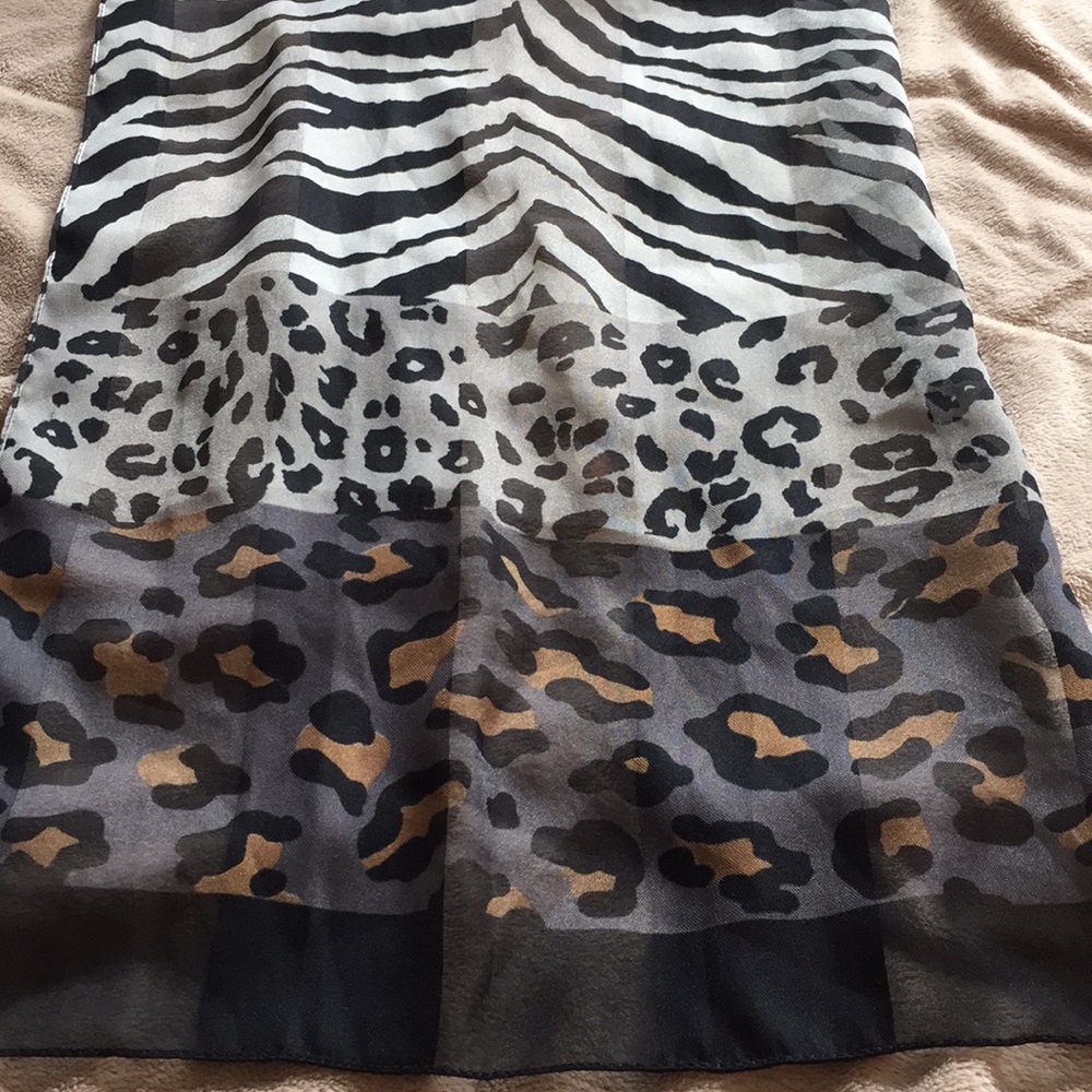 Zebra sheer print scarf - Picture 2 of 2